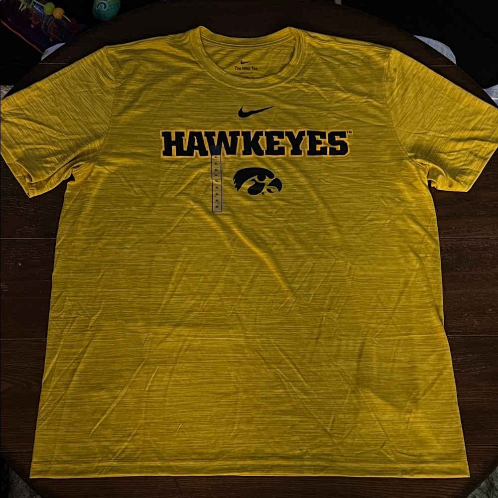 NWT Nike tee